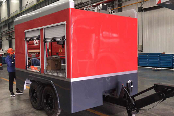 消防泡沫拖车