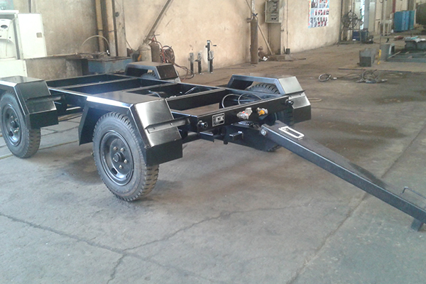 4吨轮转向挂车底盘