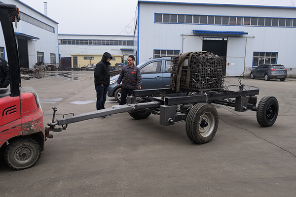 8吨空气悬挂挂车底盘